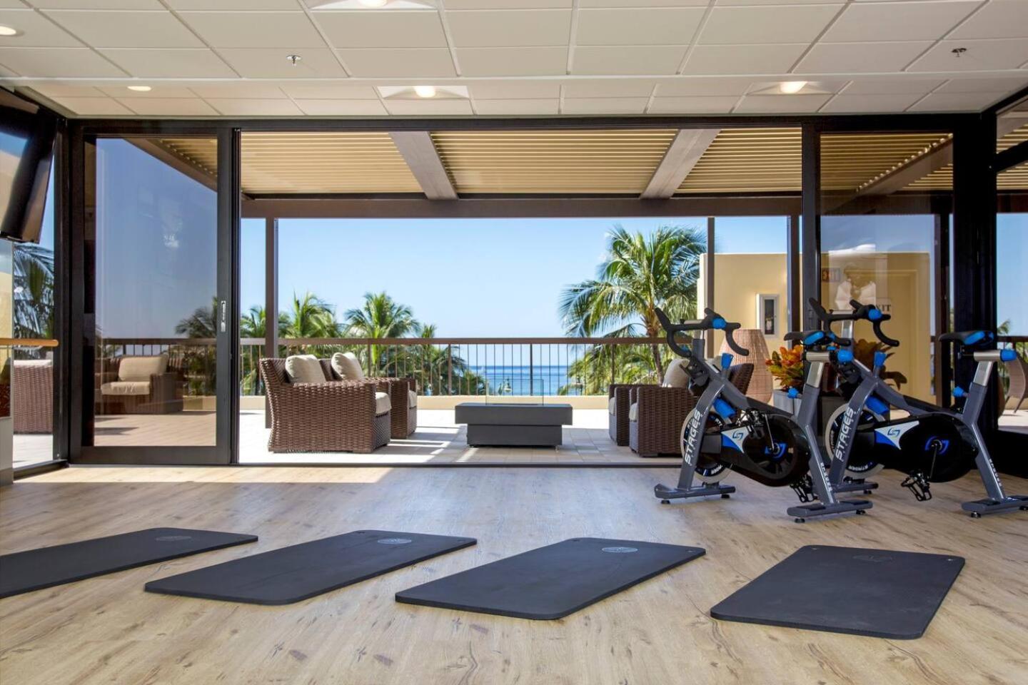 Luxury Oceanfront 2 Bedroom Apartment At Waikiki Beach Tower โฮโนลูลู ภายนอก รูปภาพ