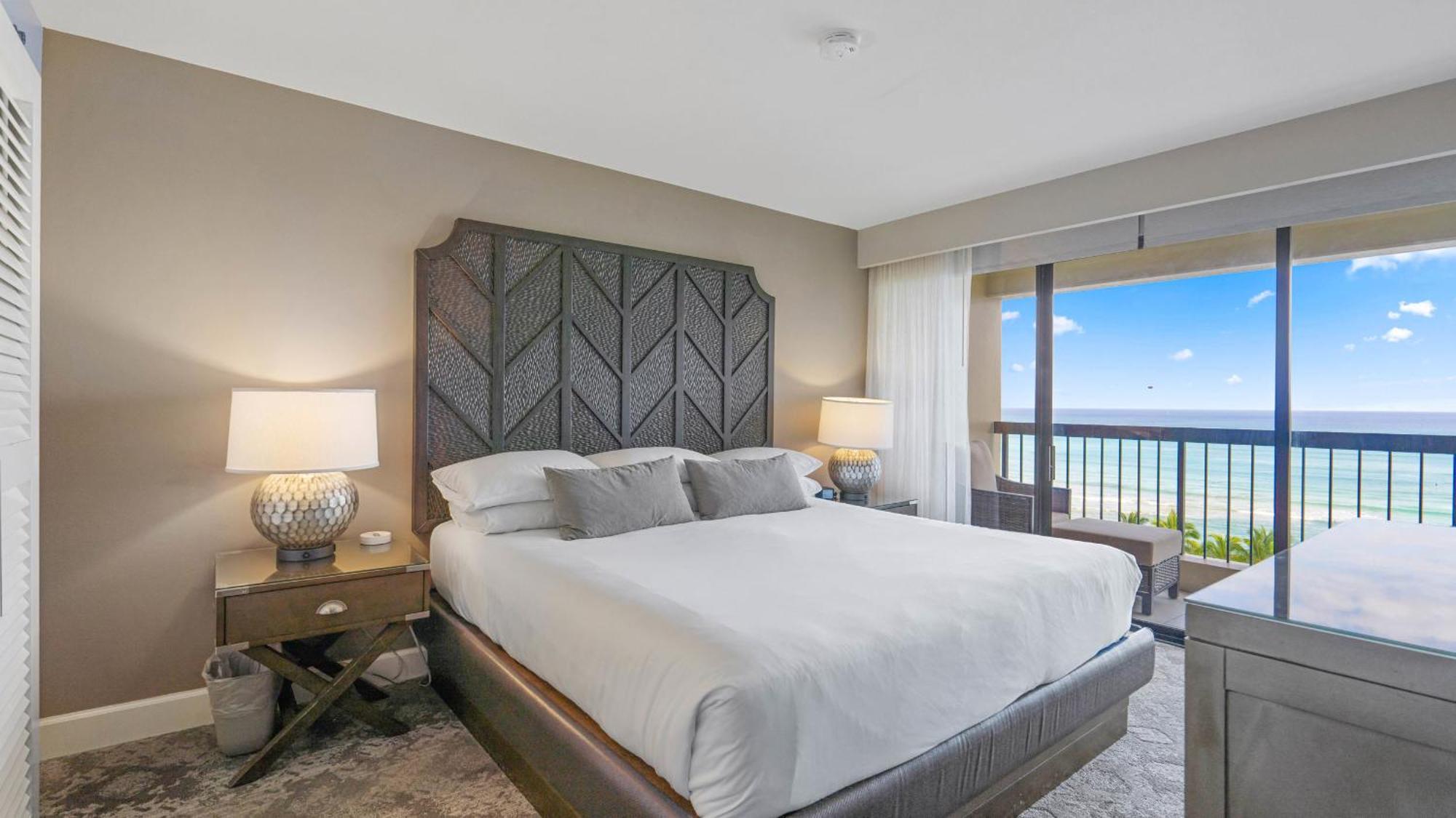 Luxury Oceanfront 2 Bedroom Apartment At Waikiki Beach Tower โฮโนลูลู ภายนอก รูปภาพ
