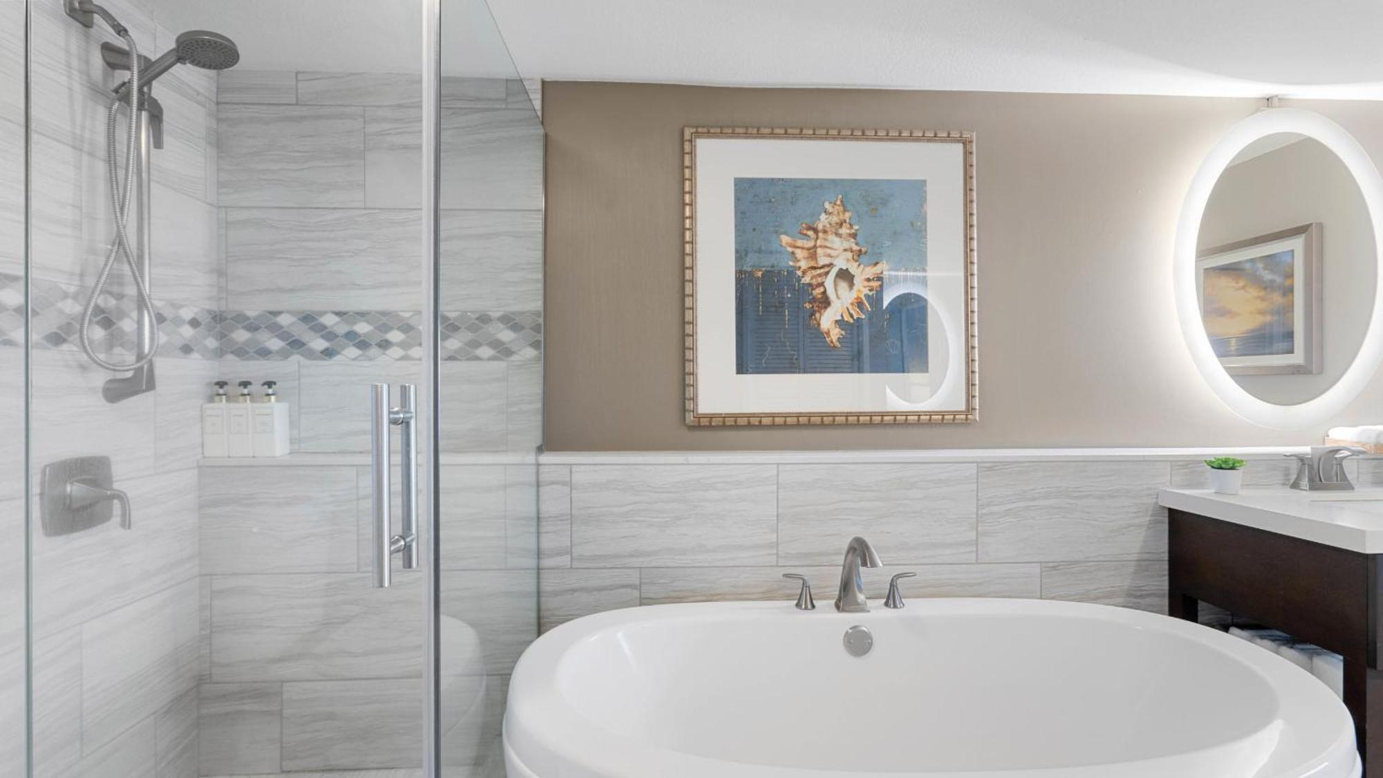 Luxury Oceanfront 2 Bedroom Apartment At Waikiki Beach Tower โฮโนลูลู ภายนอก รูปภาพ