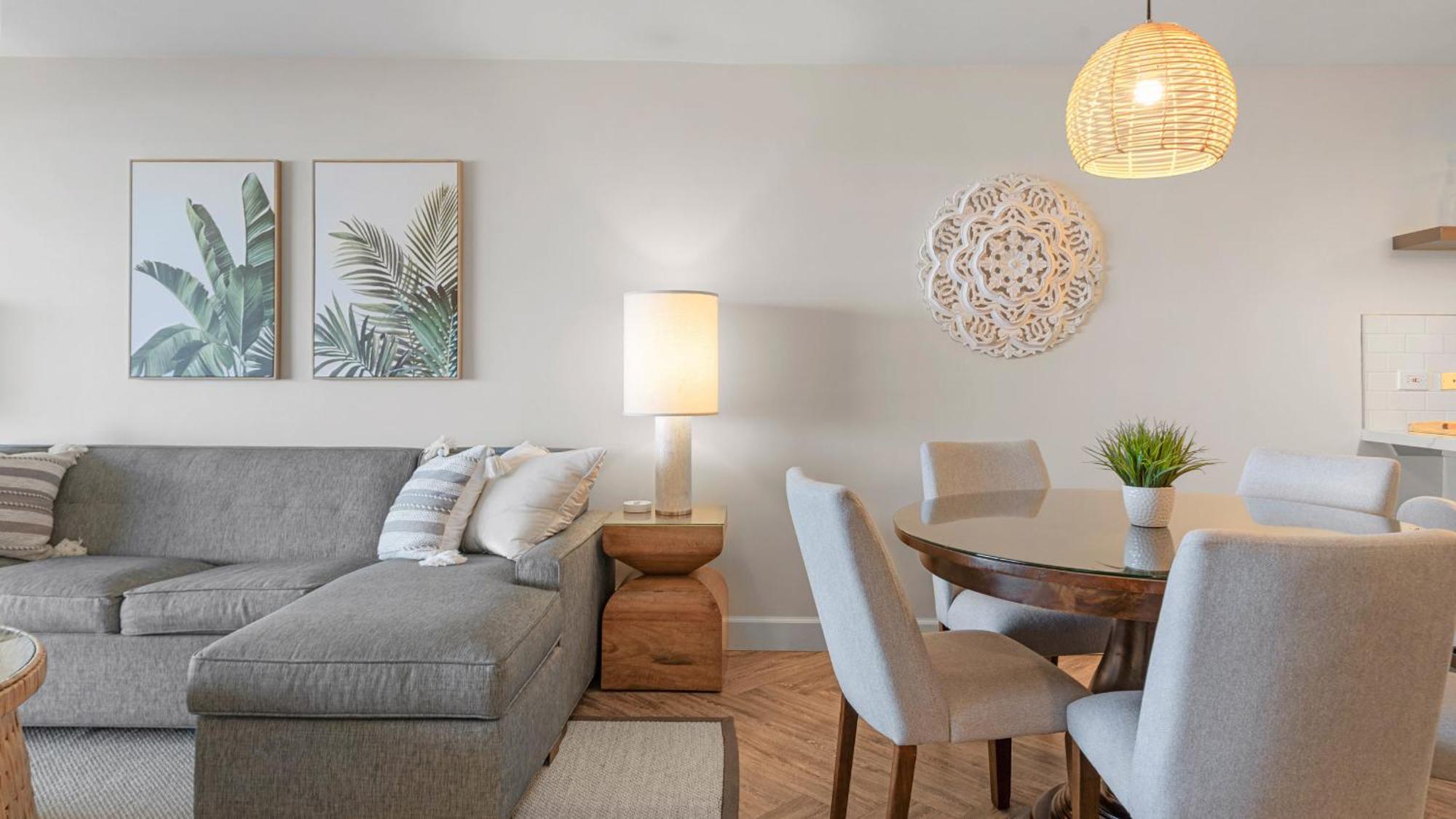 Luxury Oceanfront 2 Bedroom Apartment At Waikiki Beach Tower โฮโนลูลู ภายนอก รูปภาพ